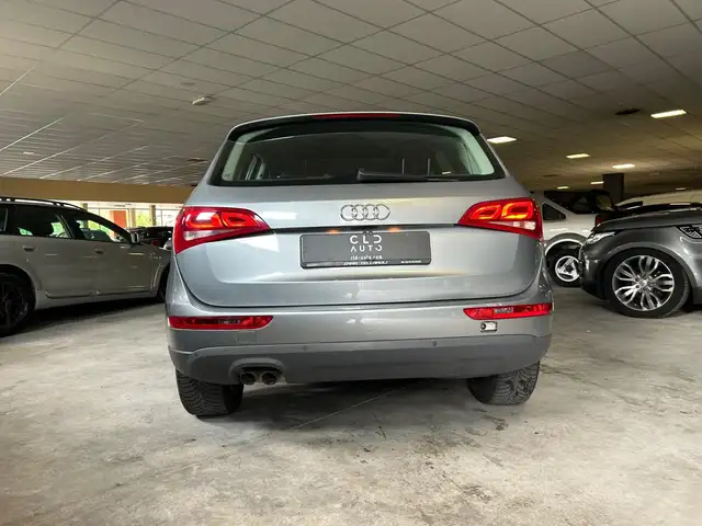 Audi Q5 view 3