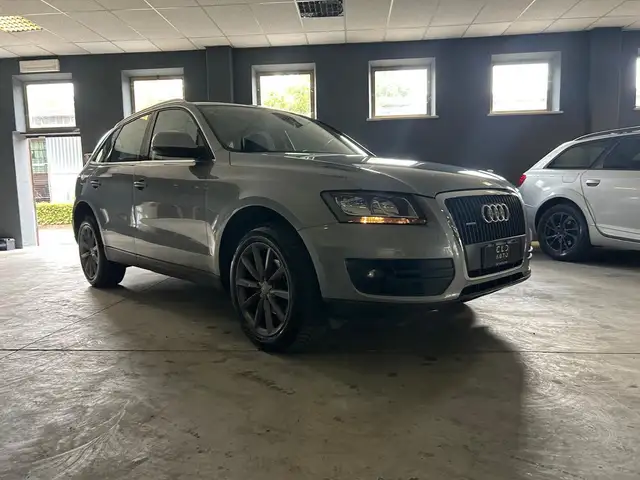 Audi Q5 view 5