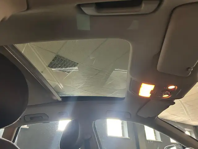 Audi Q5 view 7