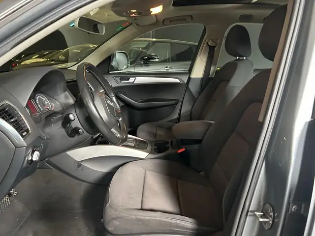 Audi Q5 view 6