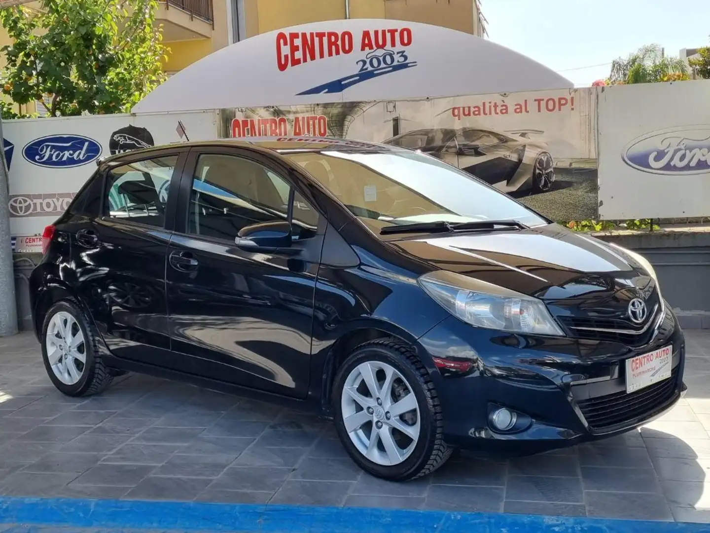 Toyota Yaris 1.3 5 porte Lounge Blanc - 1