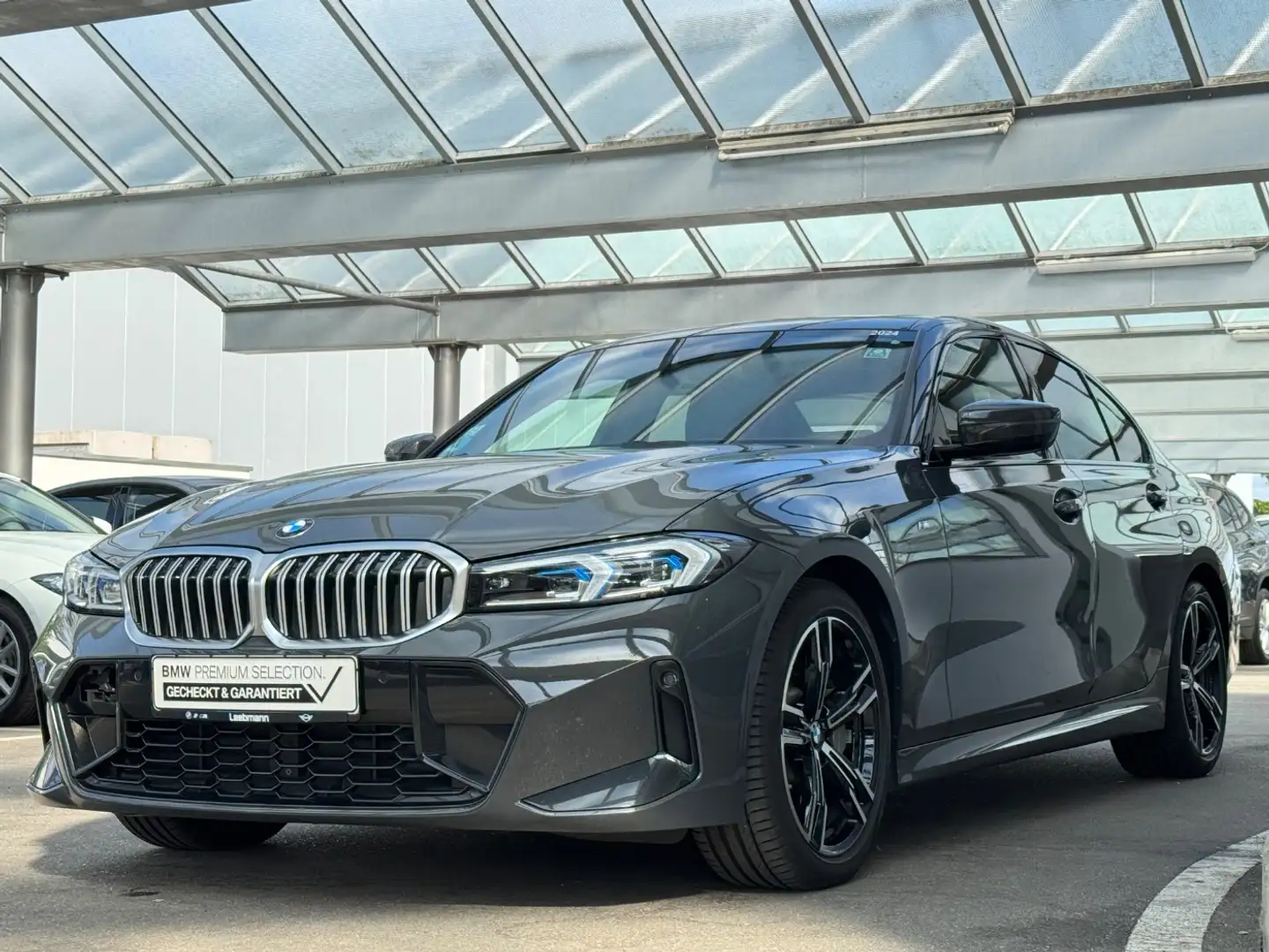 BMW 330 d xDrive Lim. M-Sport GARANTIE bis 04/2029 Grau - 2