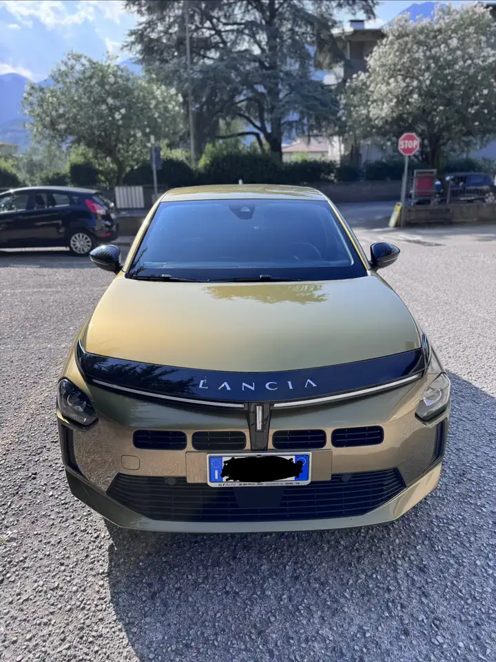 Lancia Ypsilon 2025