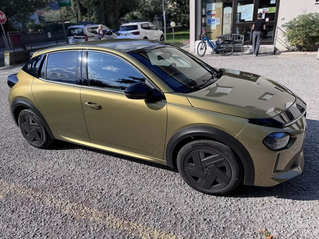 Lancia Ypsilon 2025