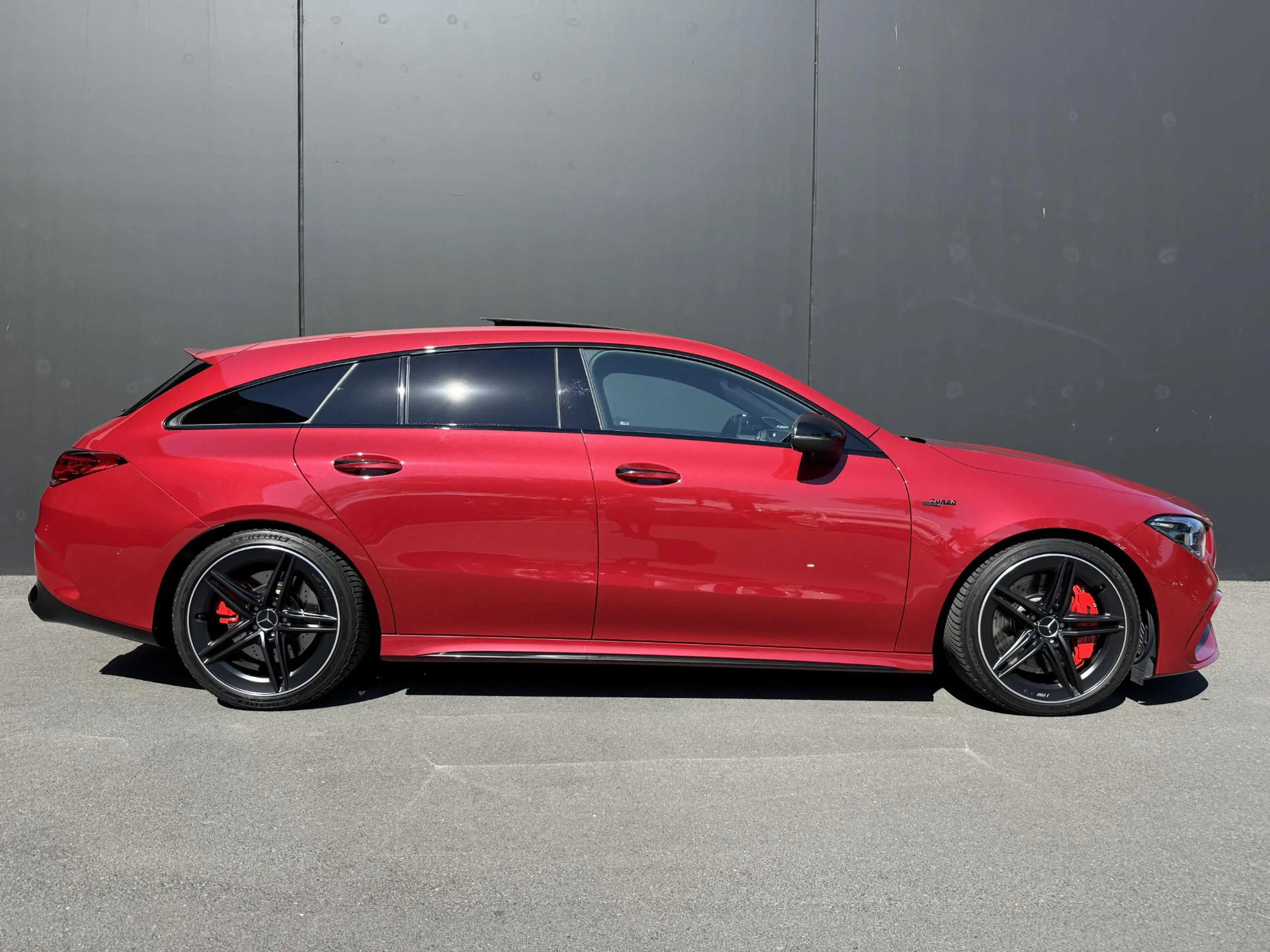 Mercedes-Benz CLA 45 AMG S 4MATIC+ Shooting Brake + MULTIBEAM + PANO + TREK — photo 8
