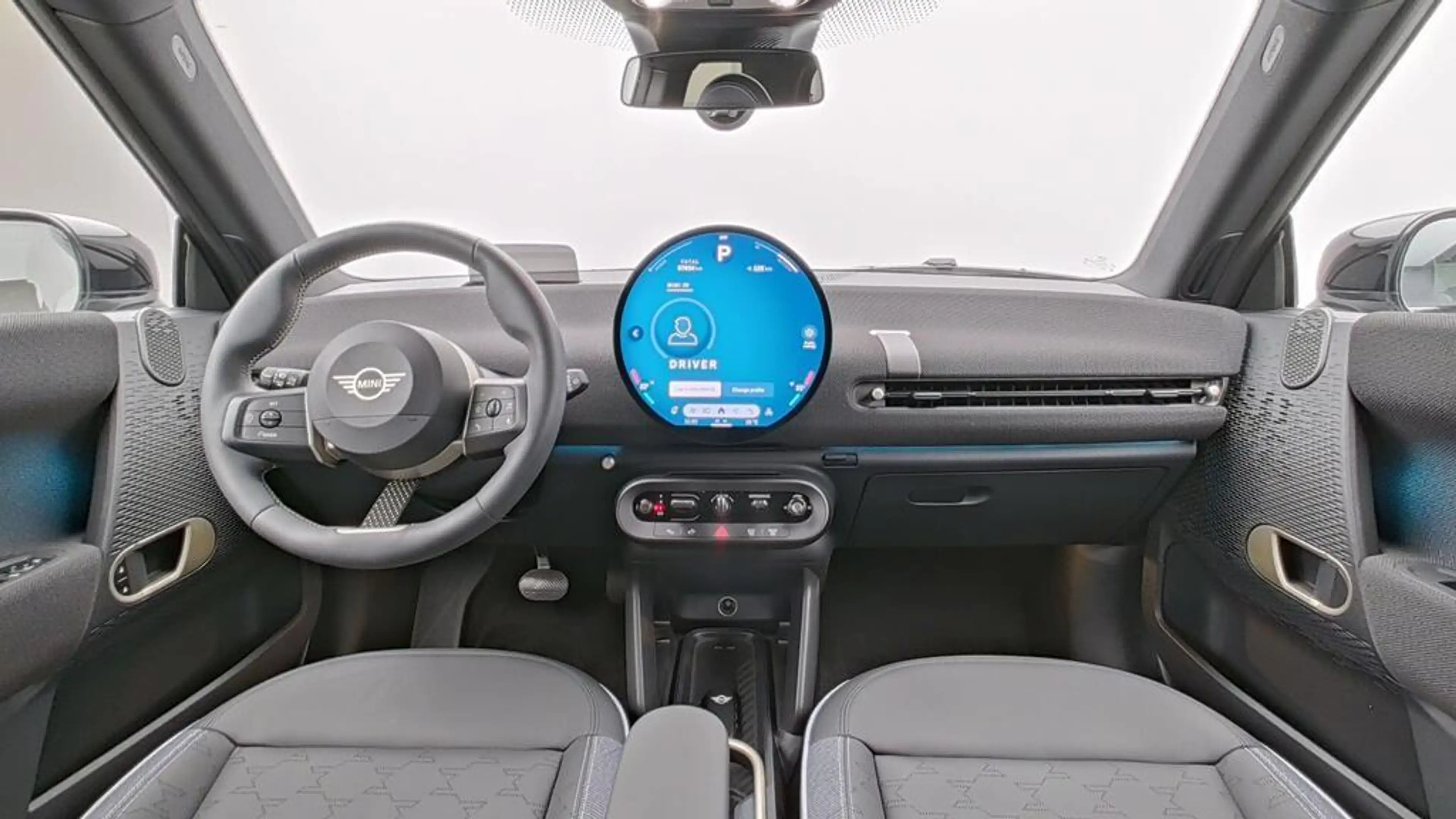 MINI Cooper E Classic Trim — photo 14