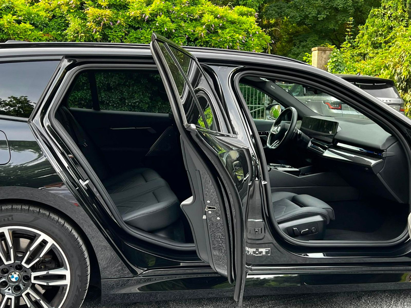 BMW 540 d T xDrive M Sport Bowers & Wilkins — photo 12