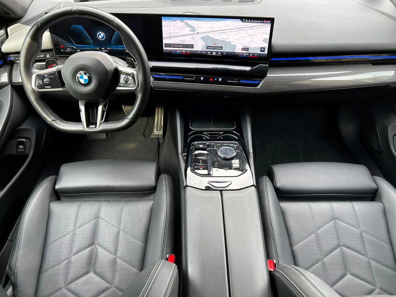 BMW 540 d T xDrive M Sport Bowers & Wilkins — photo 2