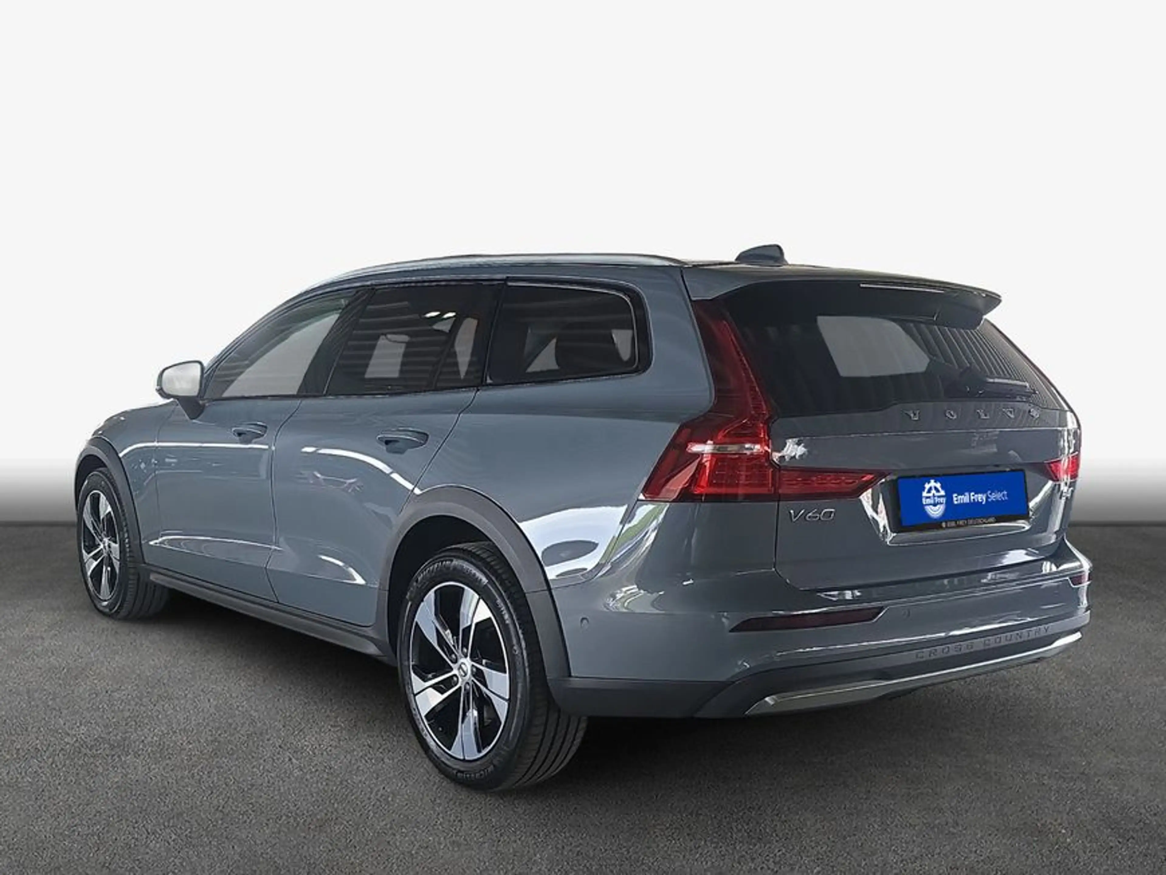 Volvo V60 Cross Country V60 Cross Country B4 D AWD Ultimate — photo 2