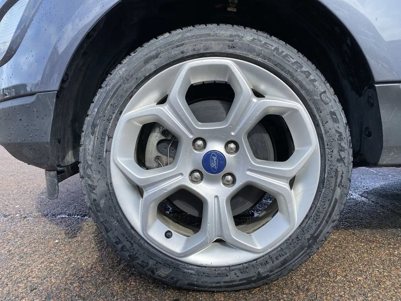 Ford EcoSport снимка Ford EcoSport