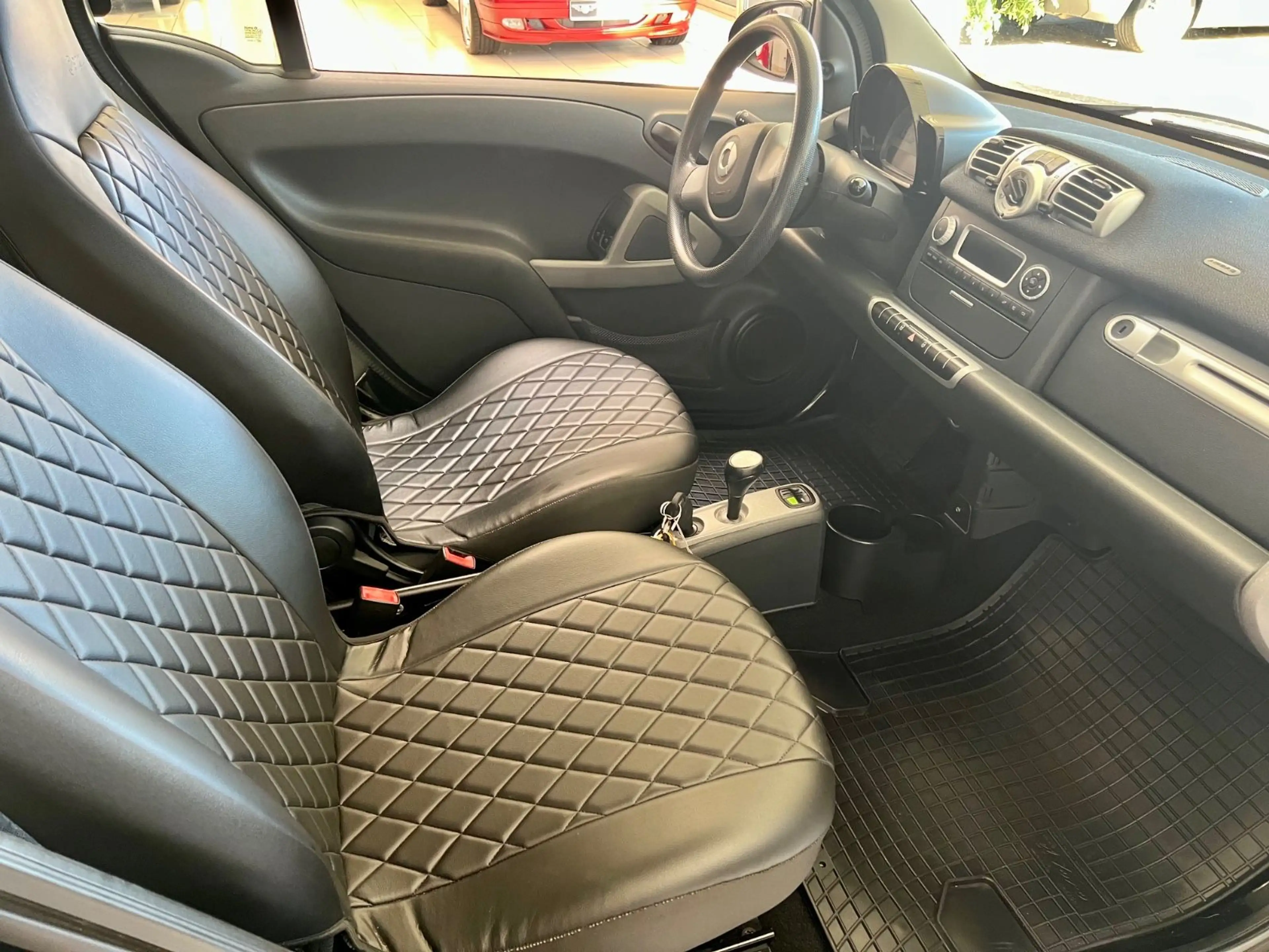 smart forTwo Coupé pure Servo/Klima/Alus — photo 10