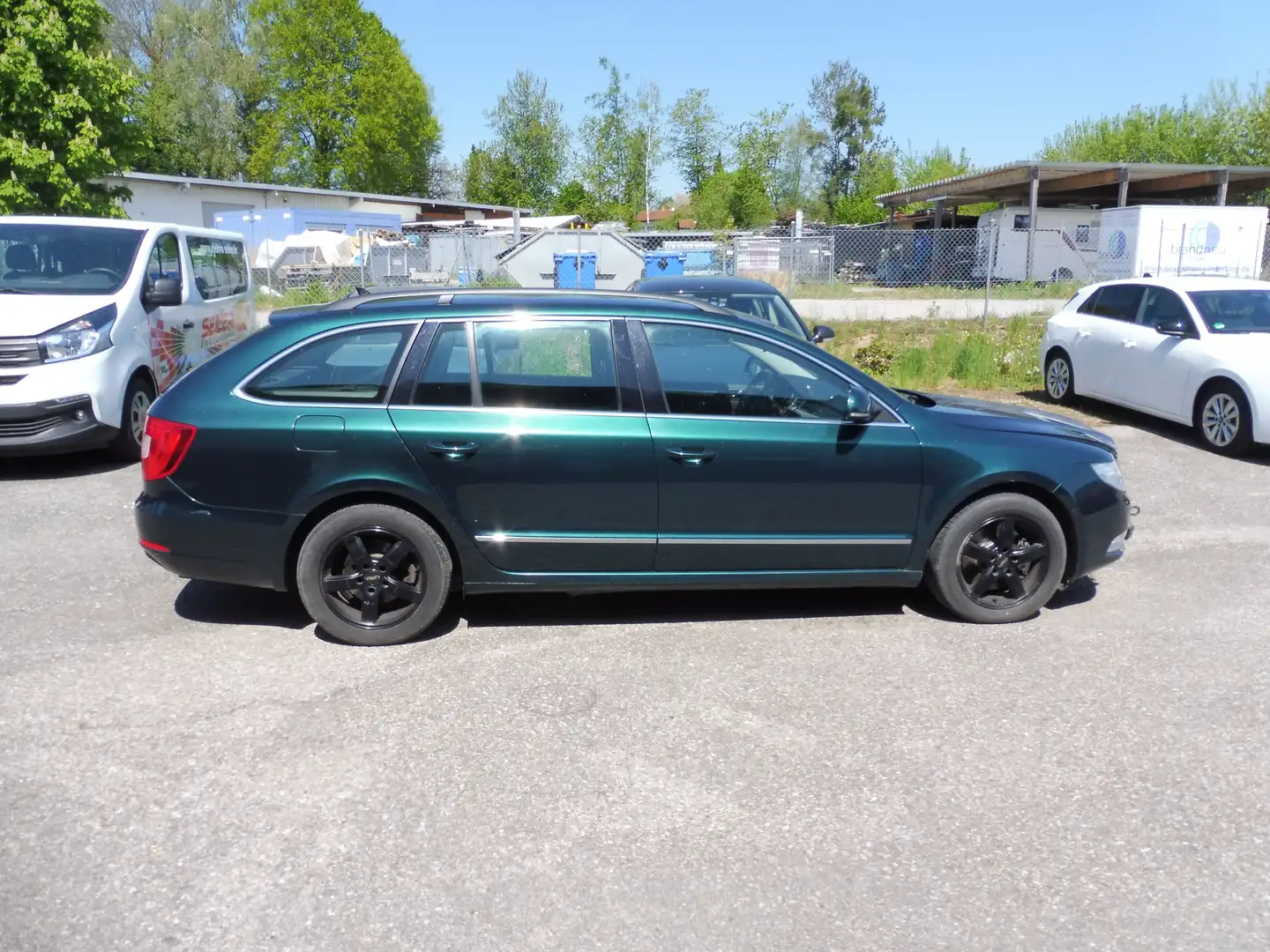Skoda Superb Combi Ambition Zelená - 1