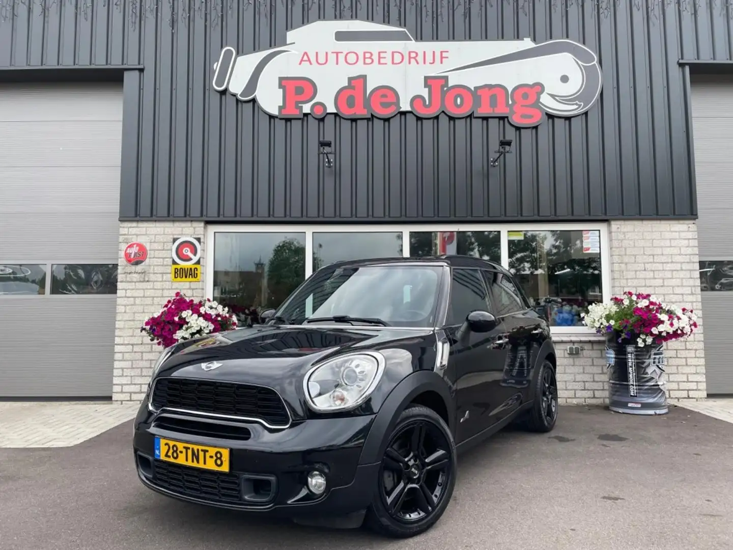 MINI Cooper S Countryman 184pk ALL4 Automaat Cooper S /Panoramadak/Stoelvel Zwart - 1
