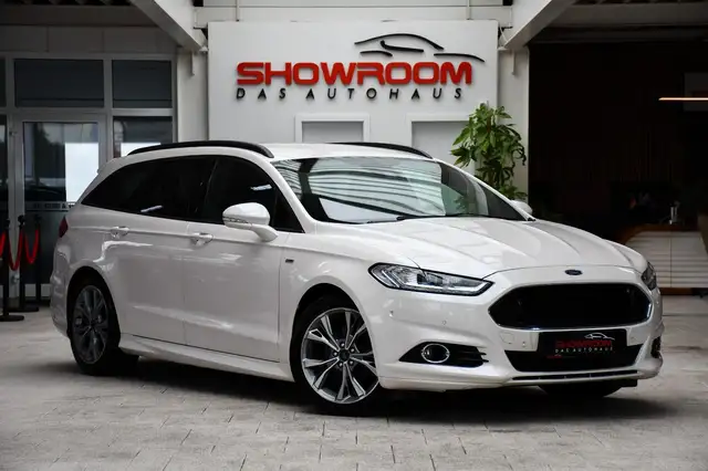 Ford Mondeo view 3