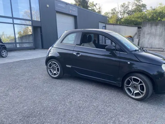 Fiat 500 view 3