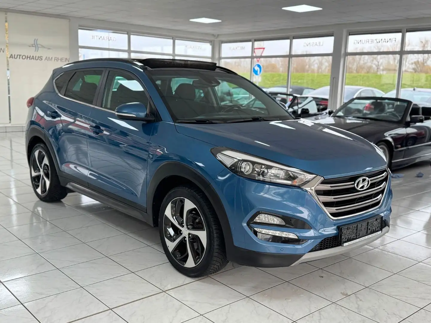 Hyundai TUCSON Style 4WD+Navi+Kamera+SpurAss+Pano+AHK Bleu - 1