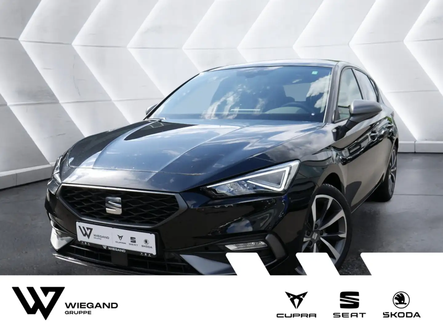 SEAT Leon 2.0 TDI FR DCC KAMERA NAVI ACC LED PANO Schwarz - 1