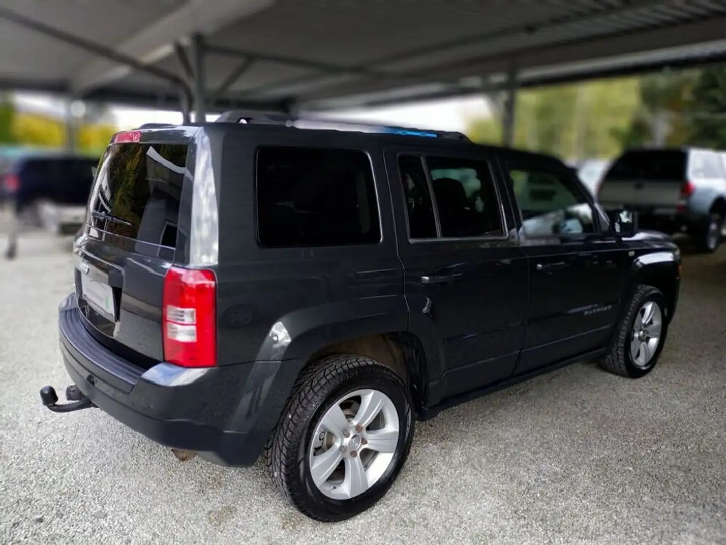 Jeep Patriot Sport 2.2 CRD 4x4 ! Mercedes Motor! Grau - 2