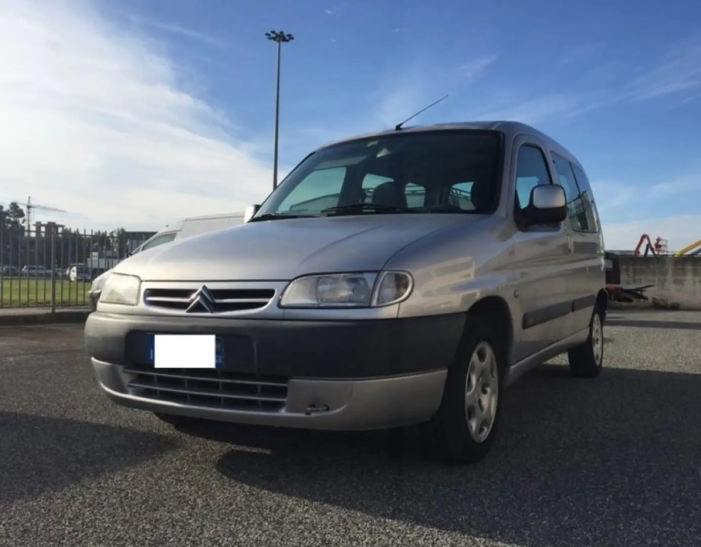 Citroen Berlingo 2.0 HDi 5p. Chrono Grau - 1