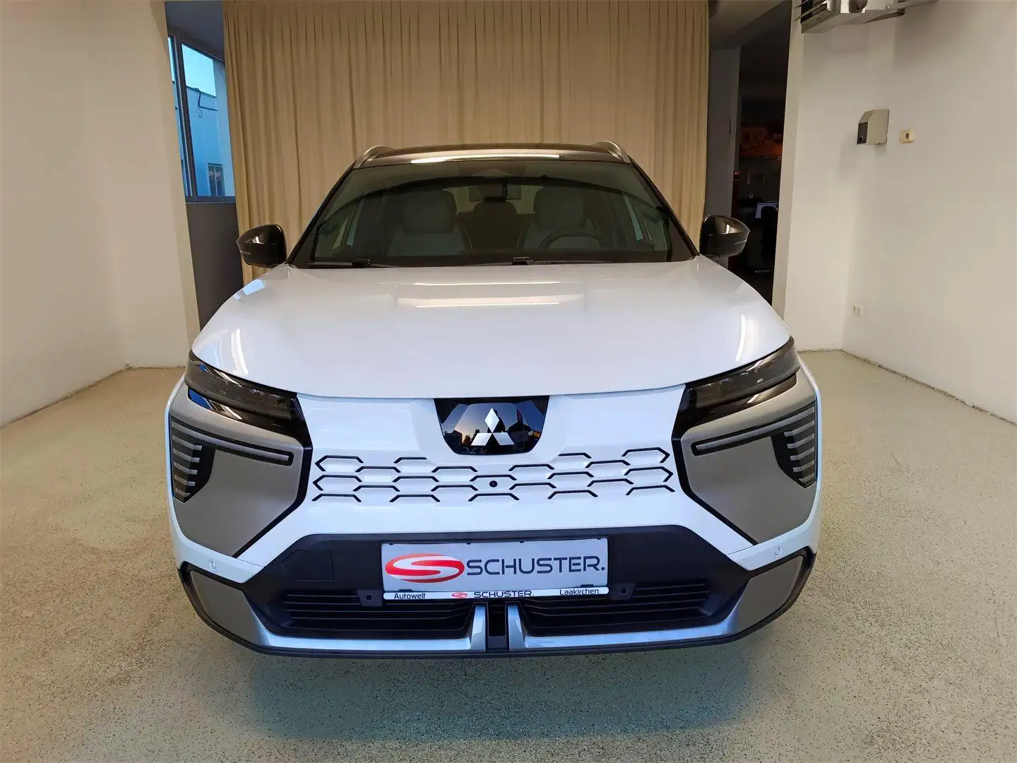 Mitsubishi Eclipse Cross BEV Intense+ Long Range Weiß - 2