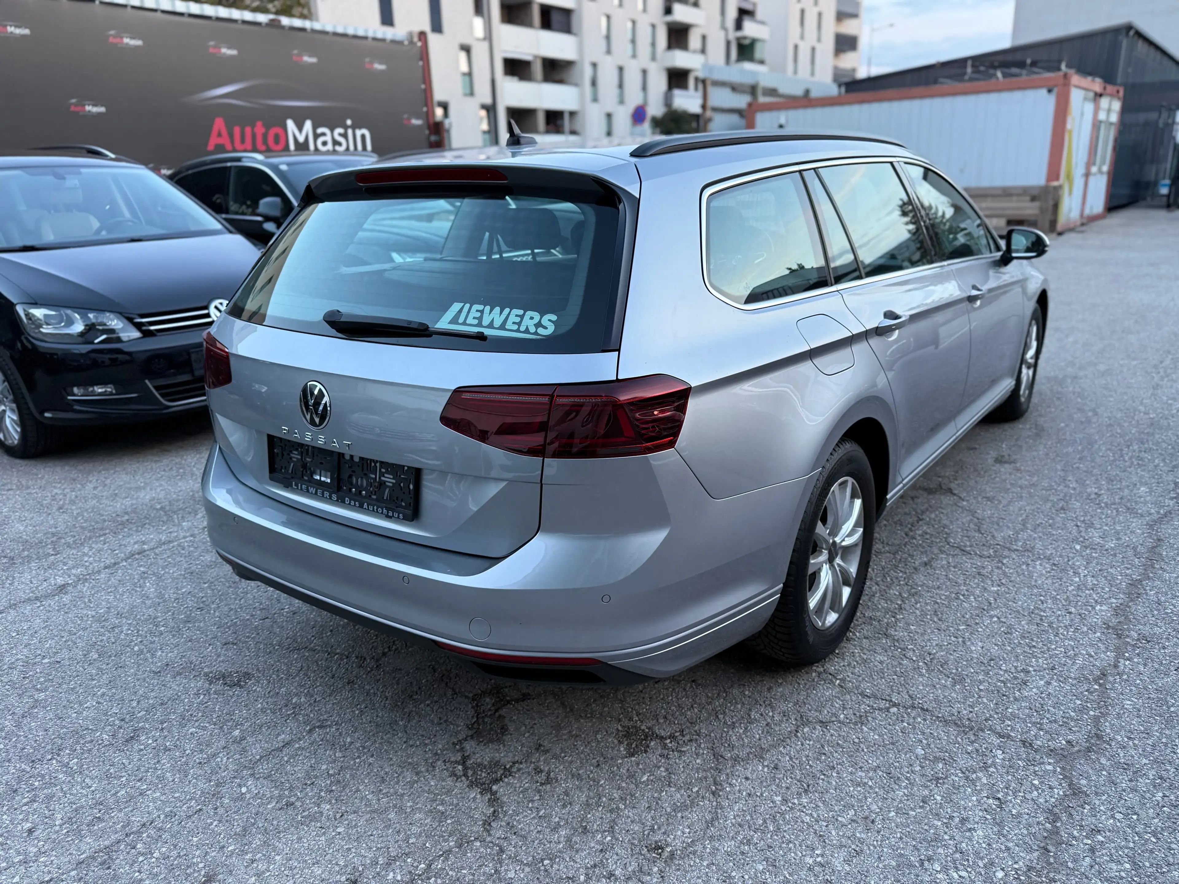 Volkswagen Passat Variant Business 2,0 SCR TDI DSG — photo 2