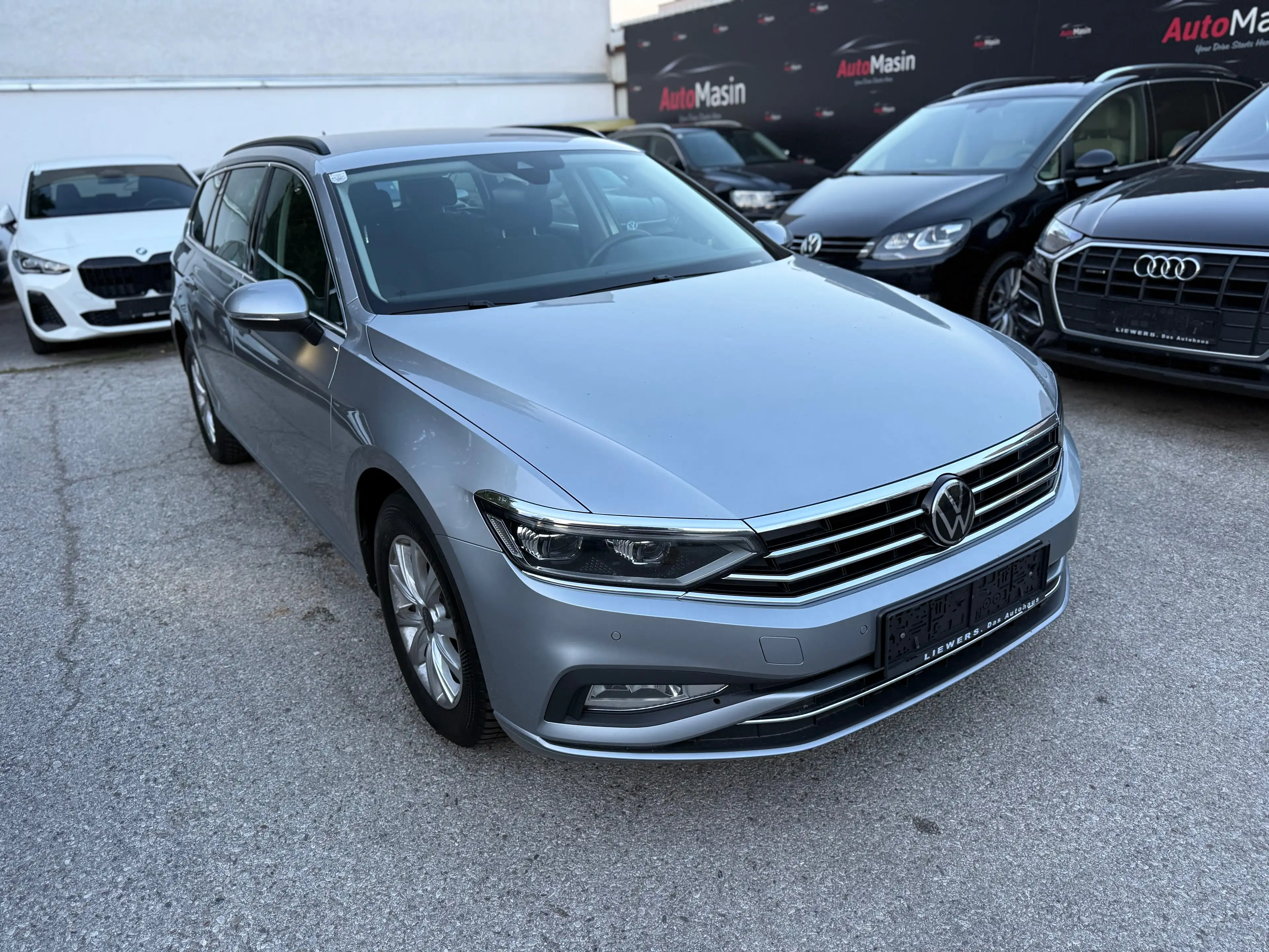 Volkswagen Passat Variant Business 2,0 SCR TDI DSG — photo 3