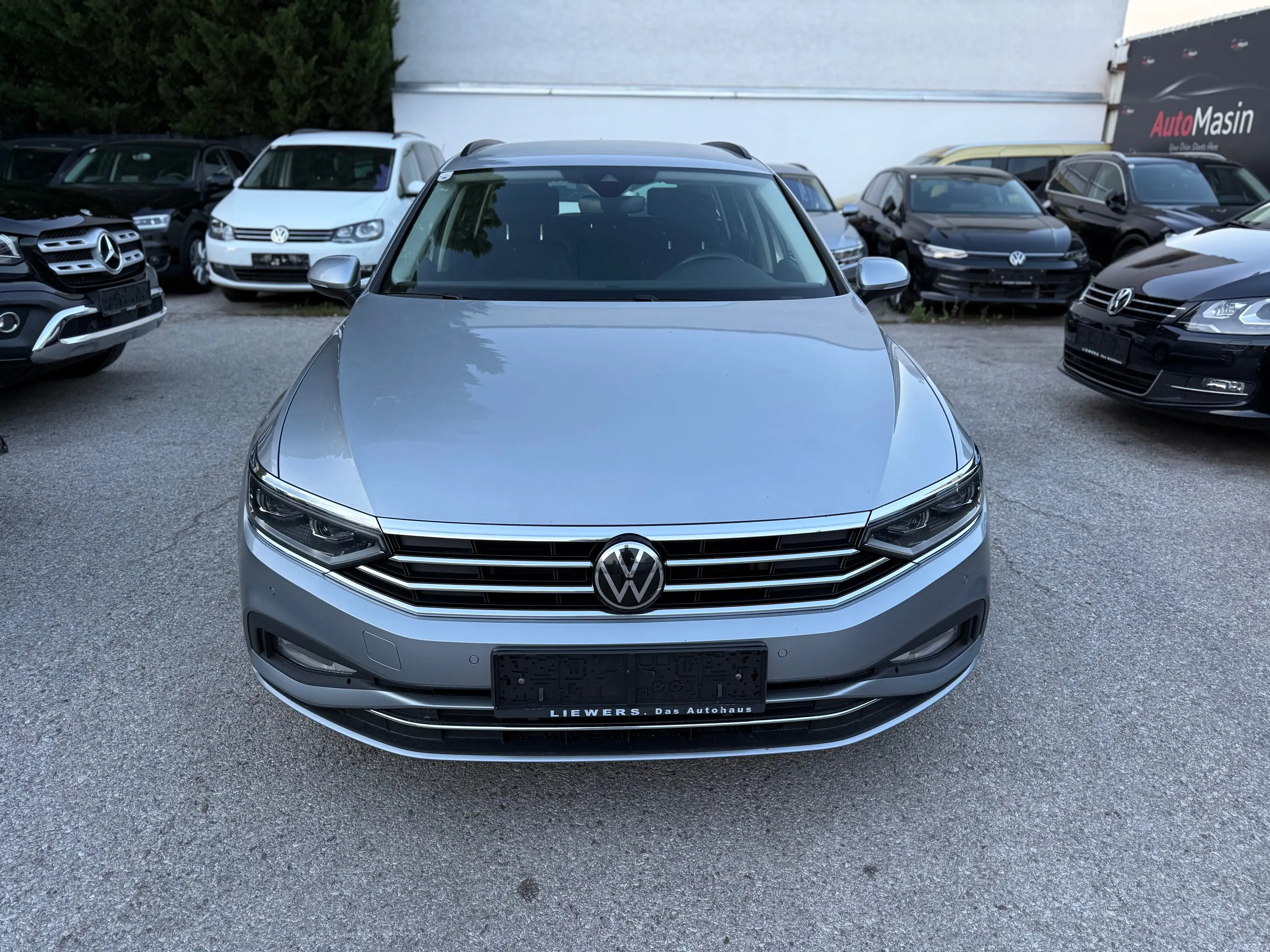 Volkswagen Passat Variant Business 2,0 SCR TDI DSG — photo 5