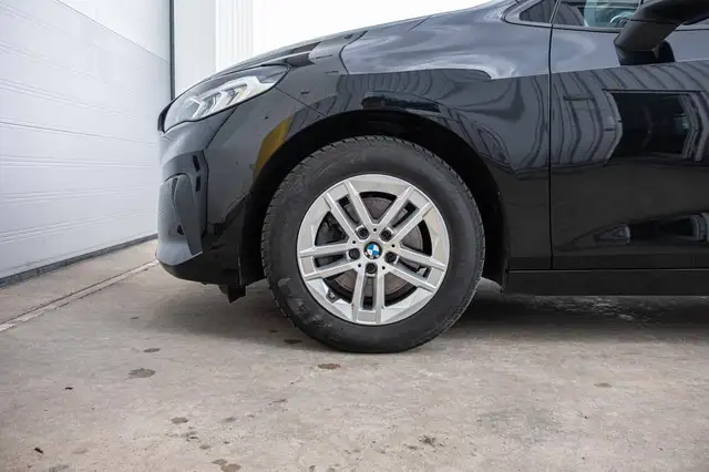 BMW 2 Series view 6