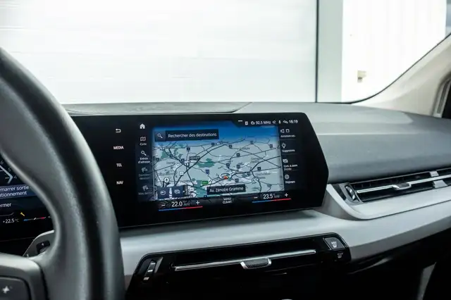 BMW 2 Series view 11