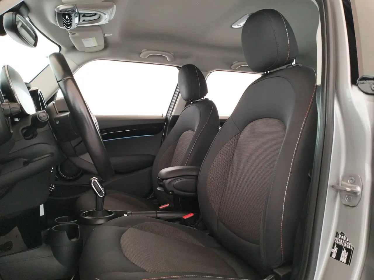 2023 MINI Cooper 5p 1.5 Business auto, photograph 10