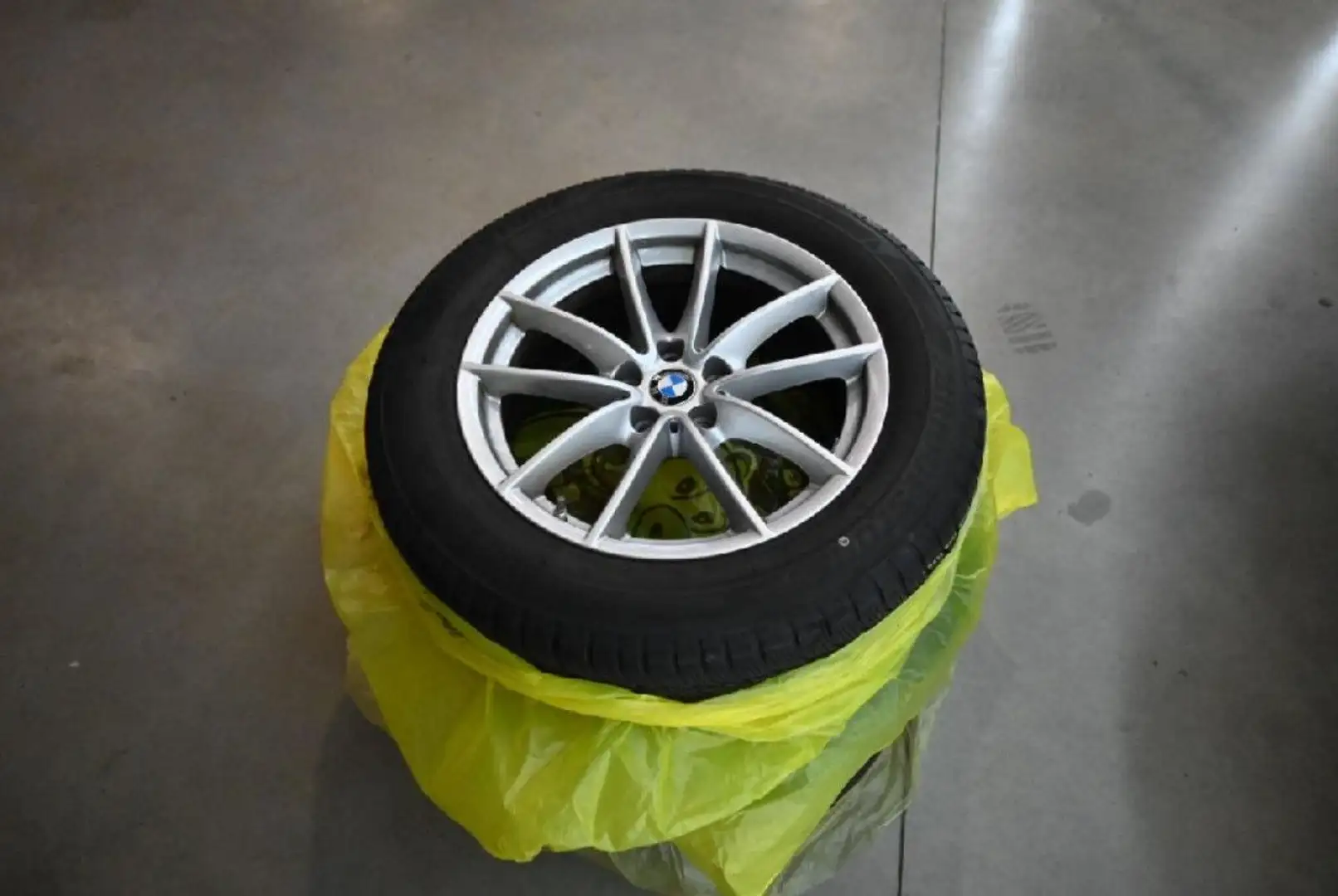 BMW X3 xDr. 20d Aut. xLine LED/NAVI/SHZ/DAB/8Fa Noir - 2