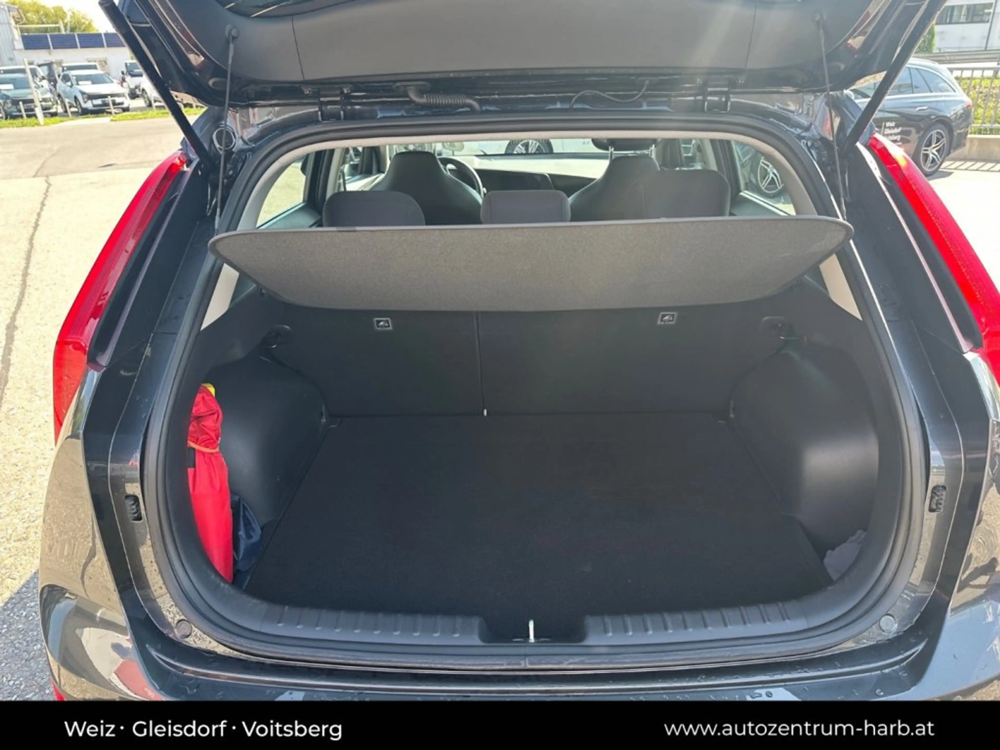 Kia Niro HEV/TITAN/1.6 GDI/DCT6/141 — photo 14