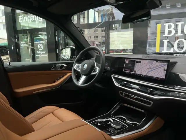 BMW X5 view 5