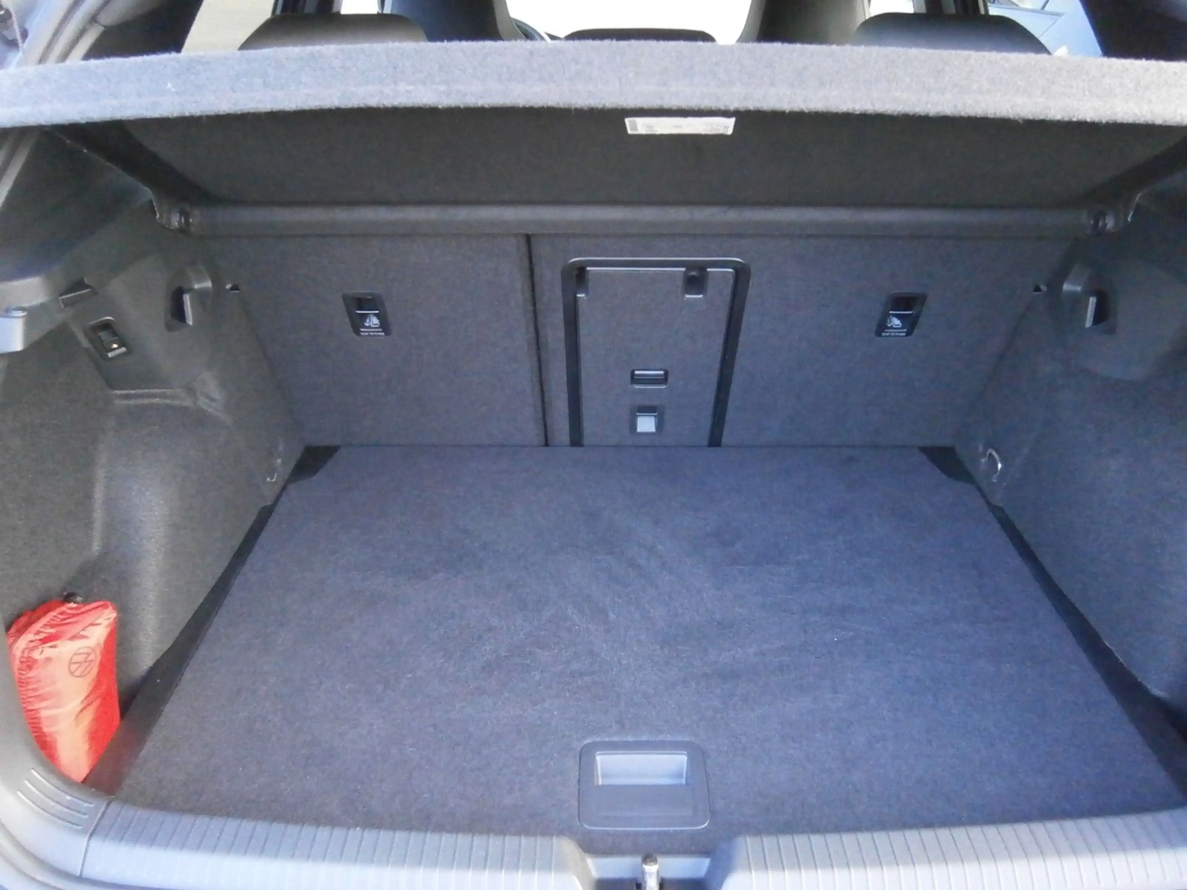 Volkswagen Golf VIII R-Line 1.5 eTSI, DSG — photo 14
