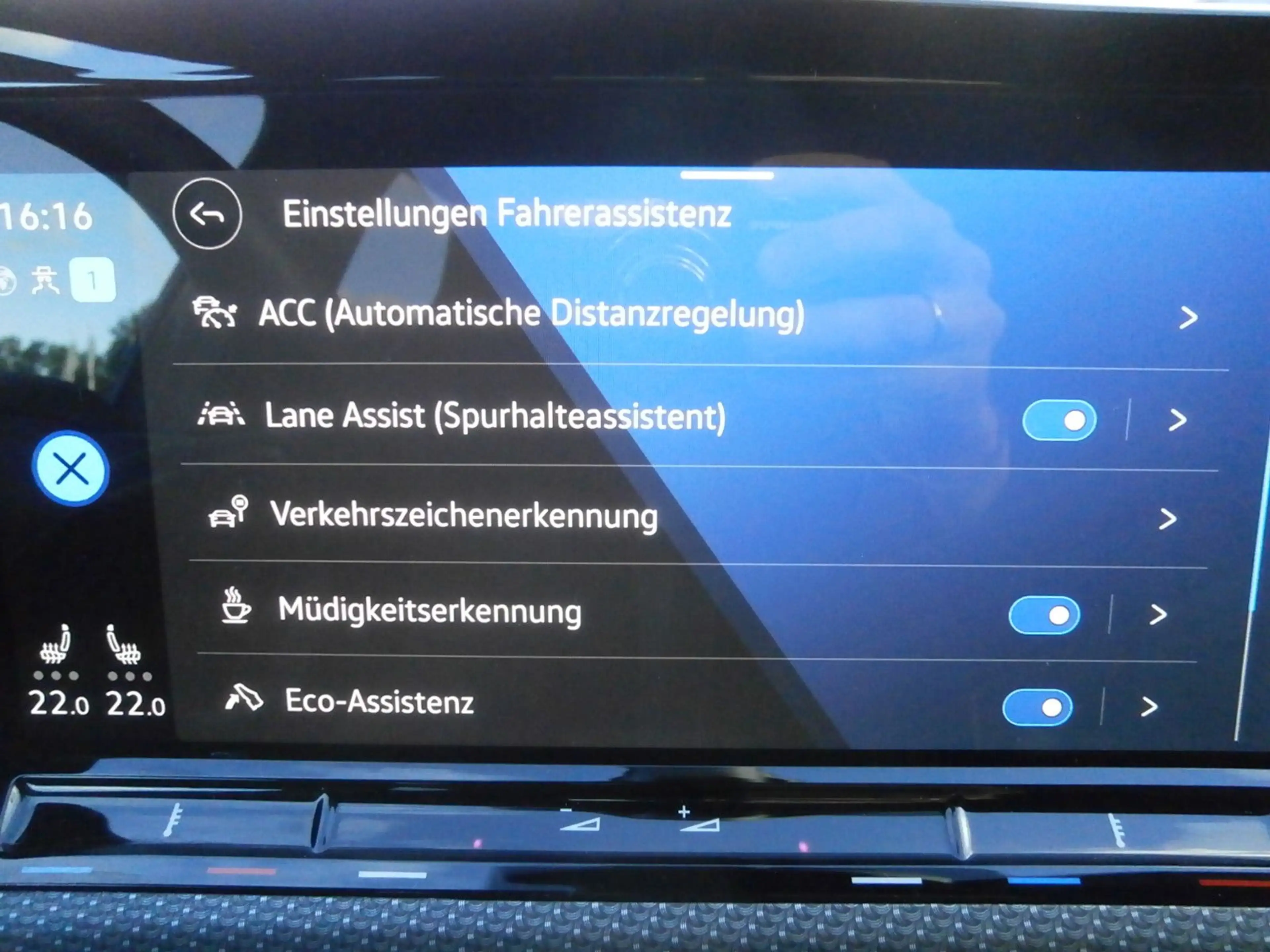 Volkswagen Golf VIII R-Line 1.5 eTSI, DSG — photo 11