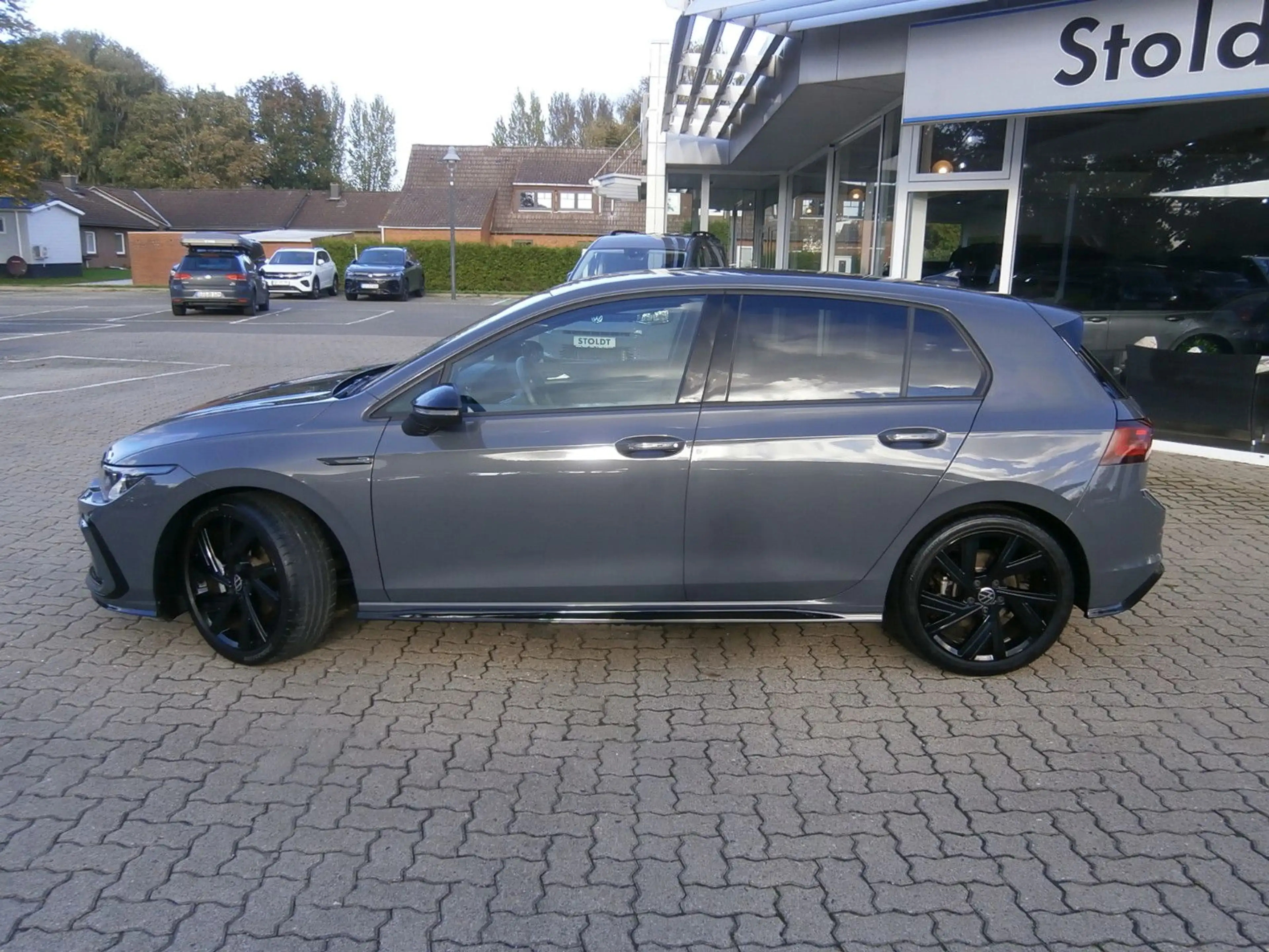 Volkswagen Golf VIII R-Line 1.5 eTSI, DSG — photo 3