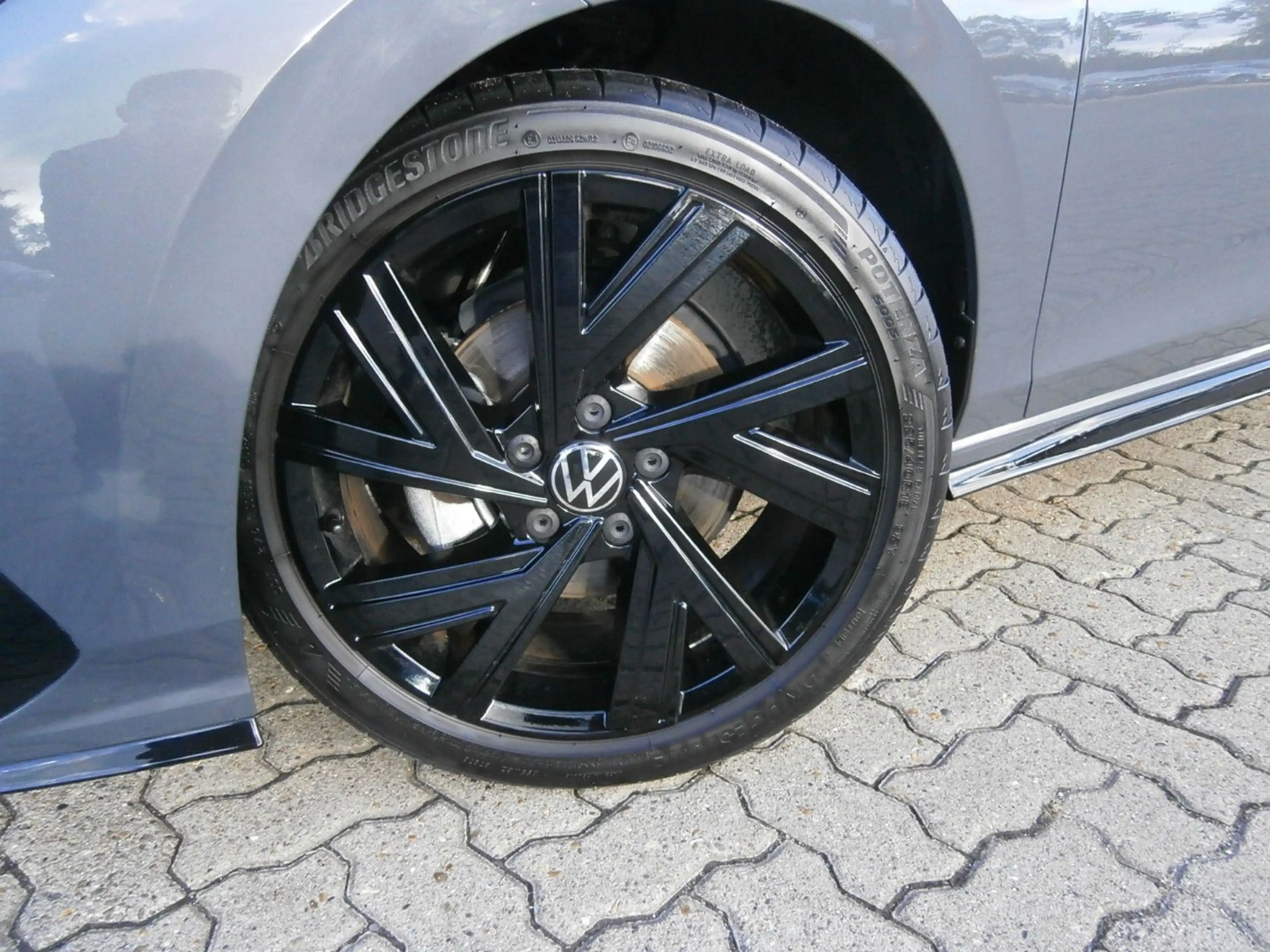 Volkswagen Golf VIII R-Line 1.5 eTSI, DSG — photo 4