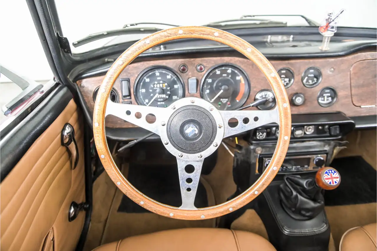 Triumph TR6, foto 8