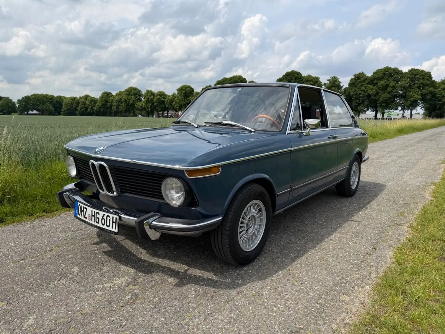 BMW 2002 2000 Touring Oldtimer Blau - 1