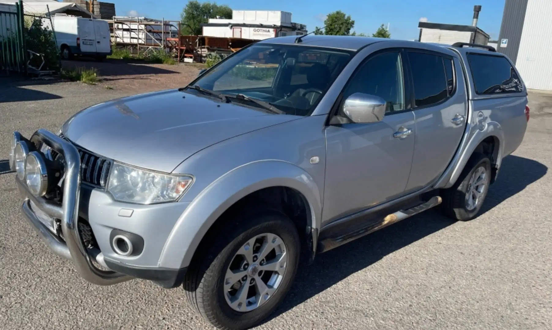 Mitsubishi L200 d.cab 2.5 di-d Intense Plus 178cv N1 E5 Argento - 2