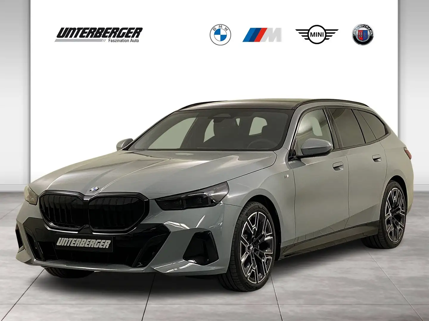 BMW 520 d Touring M Sportpaket Pro DA PA  B&W Pano Šedá - 1
