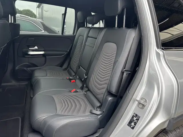 Mercedes-Benz 250 view 13
