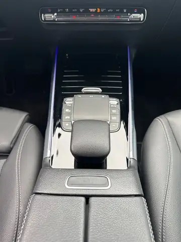 Mercedes-Benz 250 view 15