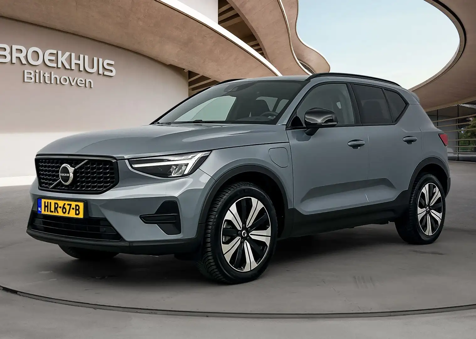 Volvo XC40 1.5 T5 Recharge Plus Dark | Blis | Elektrisch bedi Grijs - 2