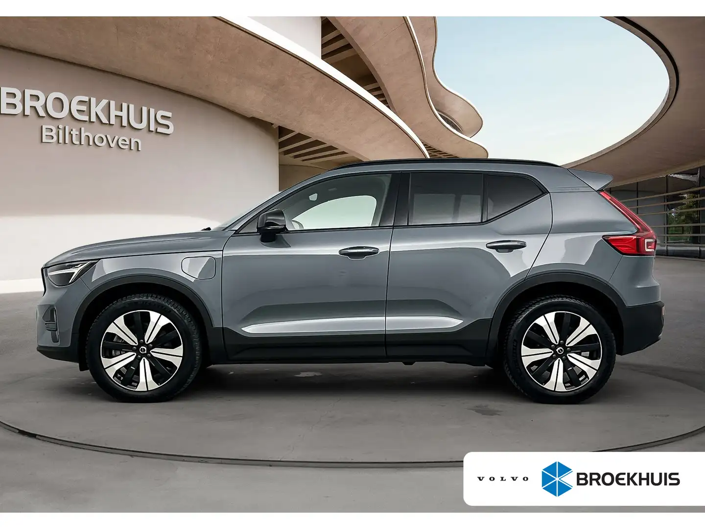 Volvo XC40 1.5 T5 Recharge Plus Dark | Blis | Elektrisch bedi Grijs - 1