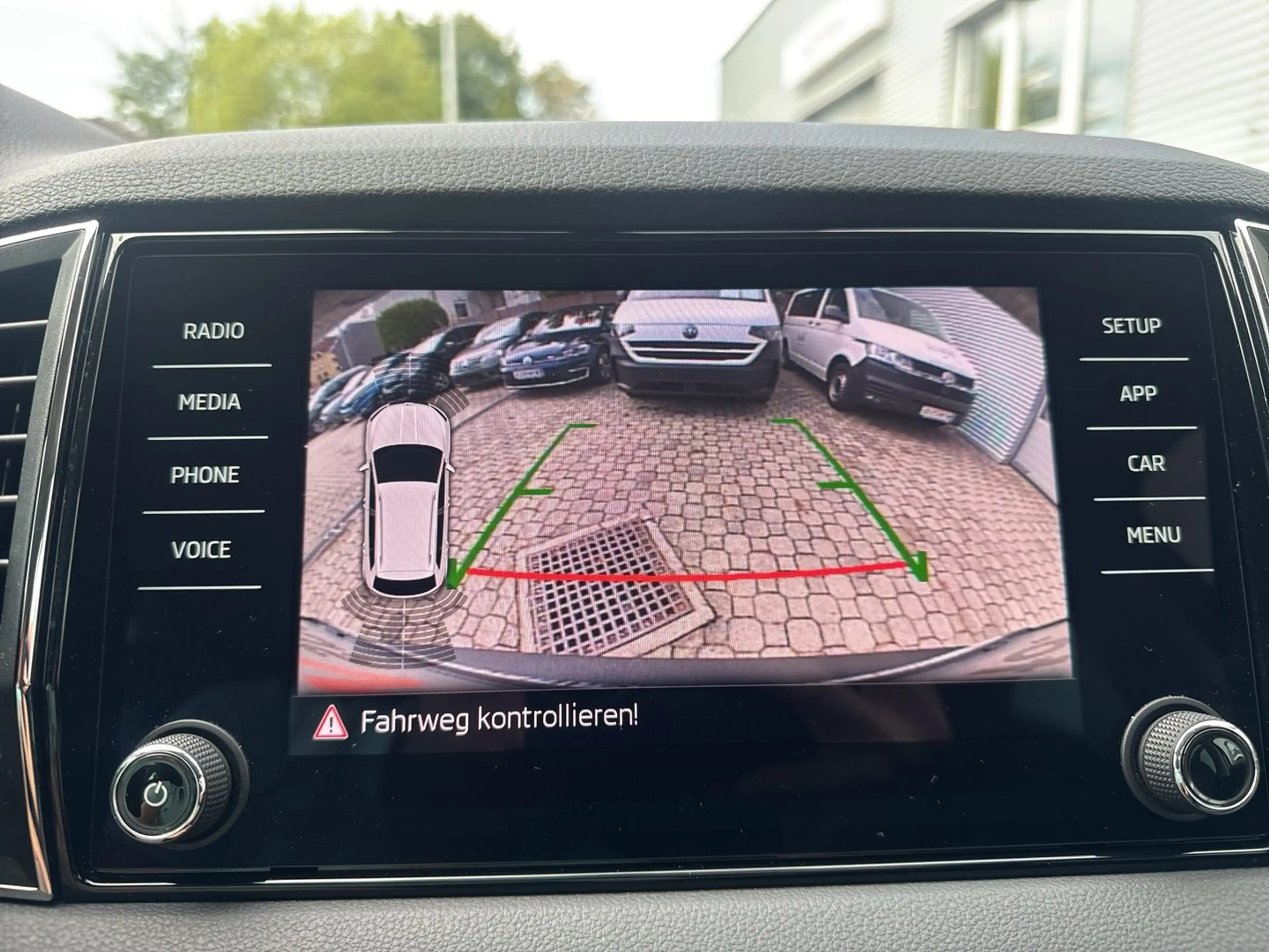 Skoda Karoq Style Limited TDI DSG — photo 11