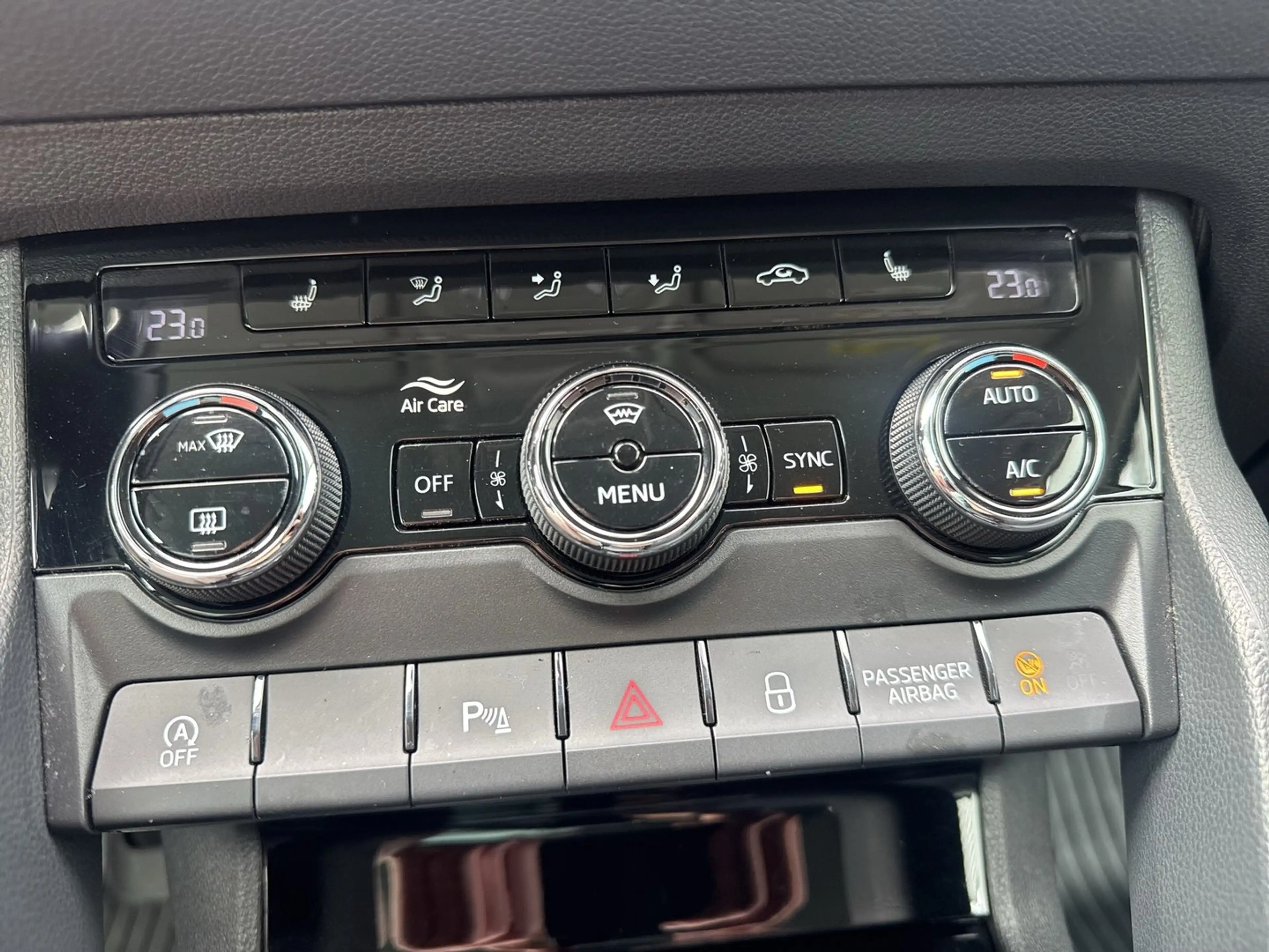 Skoda Karoq Style Limited TDI DSG — photo 12