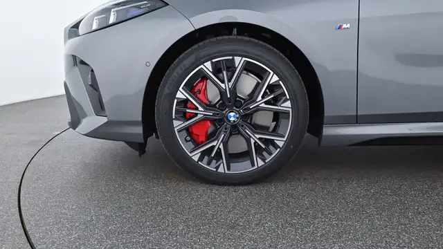 BMW 2 Series view 12