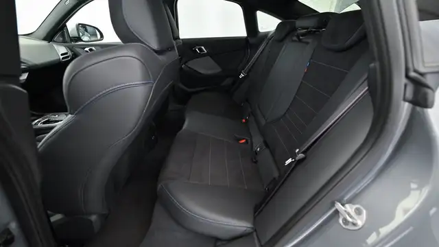BMW 2 Series view 6