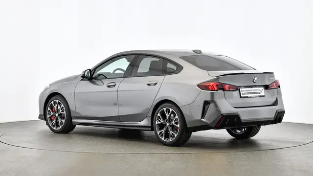 BMW 2 Series view 2